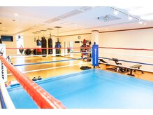 さくらボクシングジム/５ｍ四方の広々としたリング