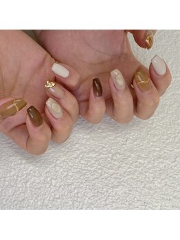 エミュヌイ(e'mu NUI.)/フリーデザインコース ¥6800