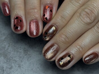 ロナネイル(RONA NAILS)/