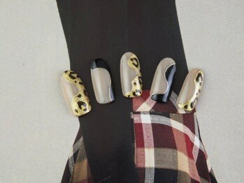 レイウェリナ(Lei Welina)/ヒョウ柄×うねうね