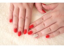 スリー 自由が丘(THREE)/春先取り♪ライトレッド