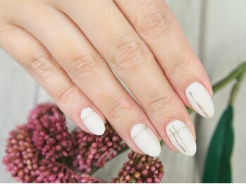 オーズネイル 天神本店(O's Nail)の写真/自爪を削らない≪パラジェル≫＋ベース一層残しの≪フィルイン≫で負担を最小限◎健康的なネイルへ☆