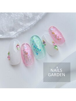 ネイルズガーデン(NAILS GARDEN)/キラキラ×ラメネイル