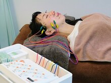 マッチ鍼灸整骨院/電気の美容鍼でリフトアップ