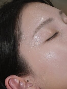 リプラス 赤坂(Re+)の写真/【冷えや浮腫を撃退】苦しさはなく快適な自然熱で大量発汗。芯から温め腸の動きも改善◎