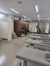 さくらメディネス整骨院 津嘉山院/内観施術ルーム奥