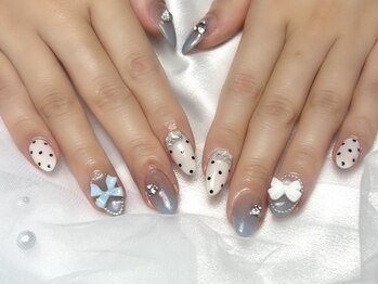 ジュティア ネイル バイ リブレイズ 京都市役所前(JuTia Nail by Live raise)の写真/SNSで人気のデザインで、指先にトレンド感をプラス★シンプル～派手なネイルまで対応します◎