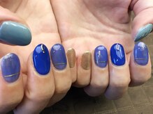 プラハネイル(+HER 美甲)/ブルー×ライン