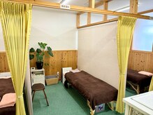 サンキュークイック 氣功整体院 鹿沼店の雰囲気（駐車場完備！清潔感のある店内［全身もみほぐし整体マッサージ]）