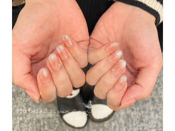 マグロ ネイルサロン/