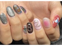 ポップでカラフルな個性派ネイルはお任せ◎