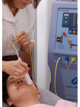 小顔美顔アンド骨盤 サロン てらだ/■施術風景■