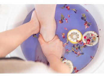 レヴィタ(ReVita)の写真/第二の心臓ふくらはぎをスッキリ☆足つぼ＆リンパマッサージで極上の癒やし体験♪