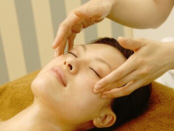 トータルエステティックサロン ガラシャ 梅田店/＜step3-1＞クレンジング