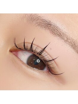 ナチュラル上品な目元にしたい