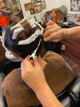 キュア アンド ケア ラボ タカハシ(TAKAHASHI )/丁寧に髪を上げてシェービング☆