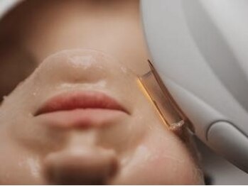 ムルア(MURUA)の写真/≪IPL艶肌小顔≫お肌の弾力を高めてリフトアップ＊気になるたるみ・小じわ・フェイスラインにアプローチ★