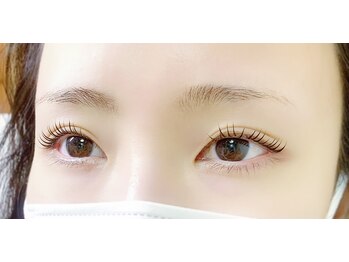 フローラ(flora)/オーダーメイドまつ毛パーマ