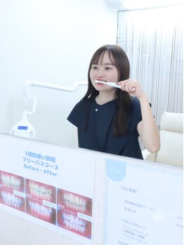 ホワイトニングサロン 名古屋駅店の写真/【大切な日を美しい笑顔で♪】1回15分照射4,980円～真っ白なウェディングドレスに映える白く美しい歯を！