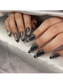 ブラック色マグネットネイル