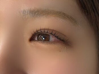 ヨイン(yoinyoin)/ぱっちりまつ毛に♪