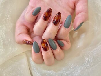 デリカ 溝の口店(DELICAT)/グレーマット×べっ甲ネイル