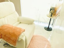 サロン ブルーナ(SALON BLUENA)の雰囲気（完全個室でプライベート空間♪）