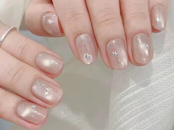 ソルネイル 池袋(Sol Nail)の写真/シンプルの中にさりげないアートを★オフィスにも馴染む大人上品アートでワンランク上の指先へ♪