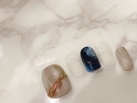 流行のアクセサリーネイル♪