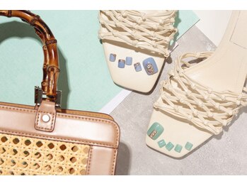 ヴァンネイル みなとみらい馬車道(VINGT NAIL)/*グリーンブルー×ゴールド*