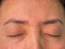 アイブロウエッセンス(eyebrow Essence)