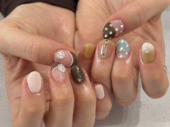 ハイネイルアンドラッシーズ(Hi! Nails&Lashes)/