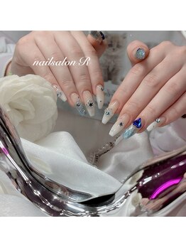 アール(R)/推しカラーネイル