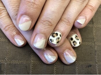 プラハネイル(+HER 美甲)/ヒョウ柄