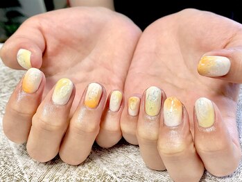 ティーエス ネイル ガーデン(T.S Nail Garden)/黄色ニュアンス