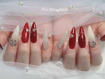 ピオミエルネイル 新宿(pio miel nail)/艶ボルドーの冬映えネイル