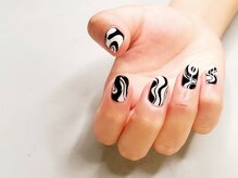 ケー フレーバー ネイル(K flavor nail)/アシンメトリー　うねうねネイル