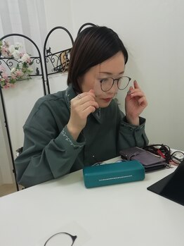 フラワーファクトリーズ/顔タイプ診断☆メガネ確認