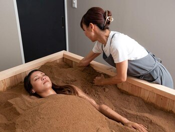 アサ 東京ベイ(Asa)の写真/【ふかふかな酵素浴でリラックス】美容効果抜群の国産米ぬか100％！ゆったりとした時間をお過ごし下さい♪