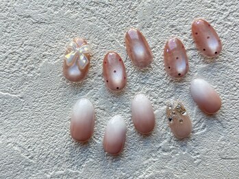 マイ ネイル 銀座店(Mai Nail)の写真/【定額アート/8,990】うるちゅるきらめき◎リボン×ワンホンネイルで上品可愛い指先に*