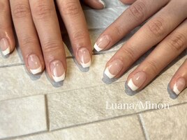 フレンチネイル　ジェルネイル