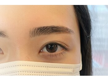 ダフネ(DAFNE)/自分の眉で綺麗な眉