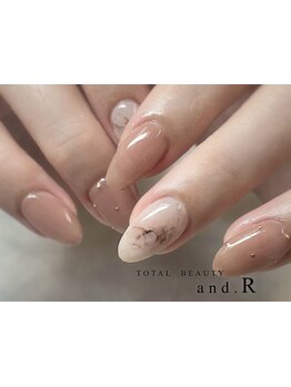 シンプル系（オフィス・日常）が得意