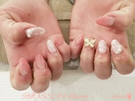 ちゅるんピンク春ネイル