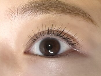 ロザリ(RoseRe)の写真/お客様に合う似合わせまつげパーマ実現★【根元から立ち上げorくるんとカール♪】ラッシュリフト初回¥5000