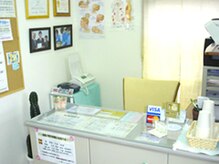 しんしんカイロプラクティック院の雰囲気(来院時の受付や次回のご予約はこちらのスペースで)