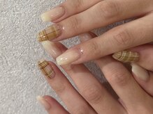 ロミー(Rommy)/初秋チェックネイル8800円