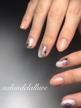 サロンドラリュール(Salon de L'Allure)/