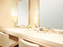 ウビクエ なんばマルイ店(UBIQUE)/メイクスペース