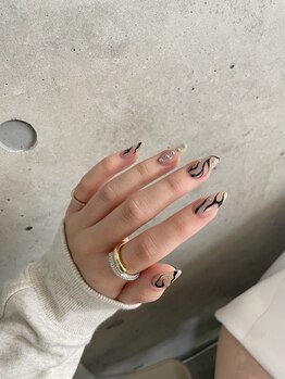 ムーイ 外苑前(mooi.)/black